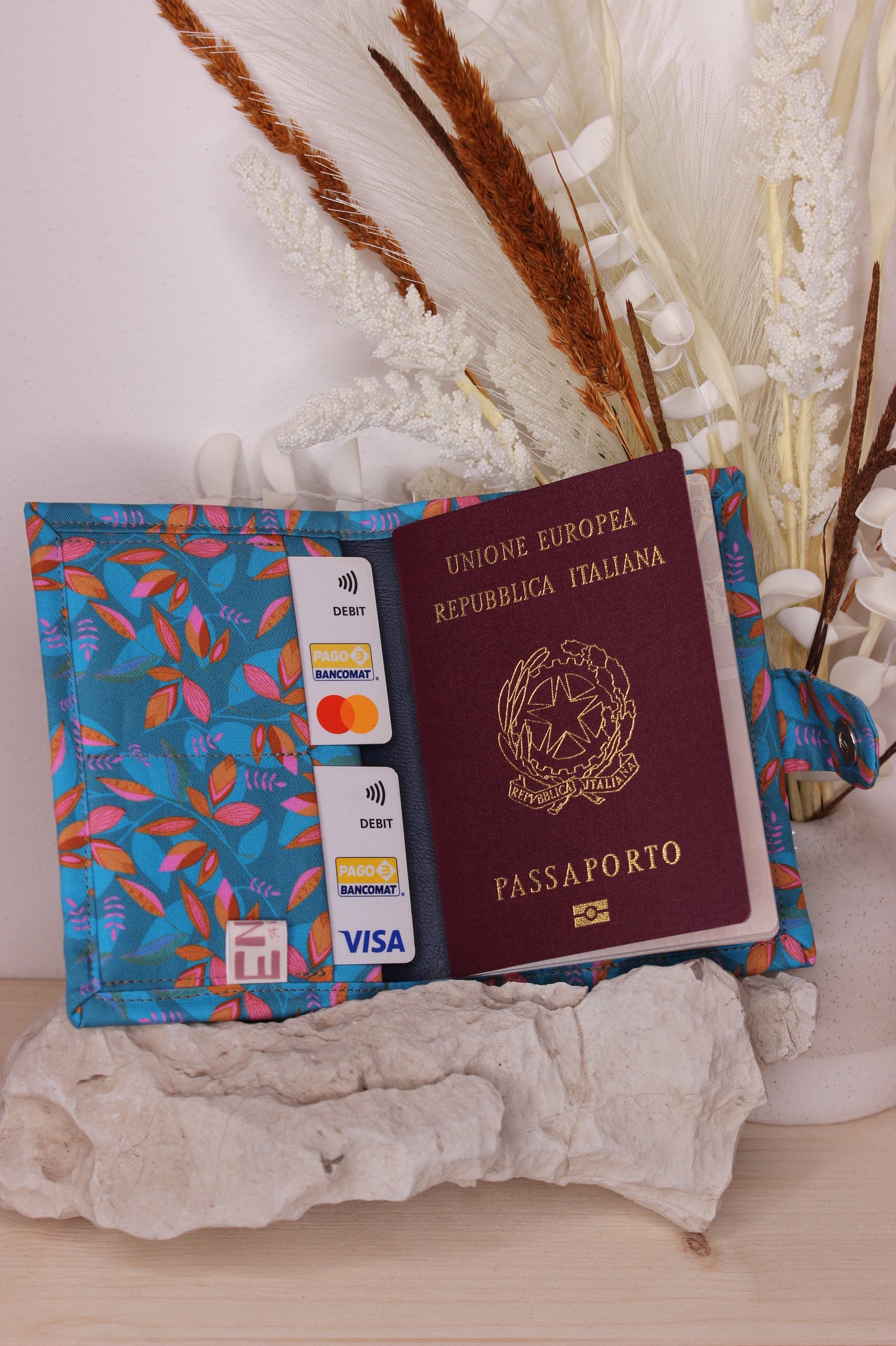 Porta passaporto rigido