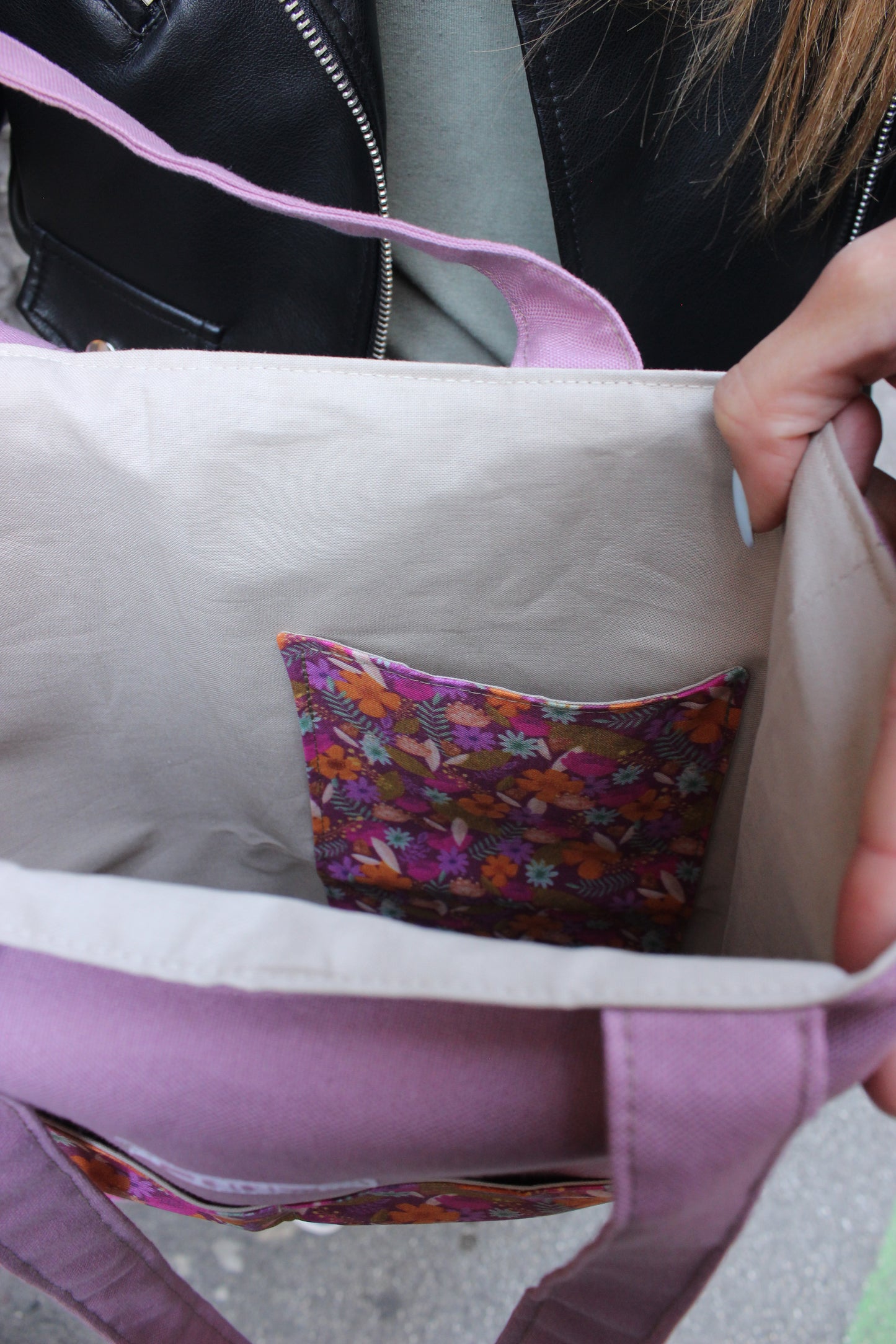Tote bag