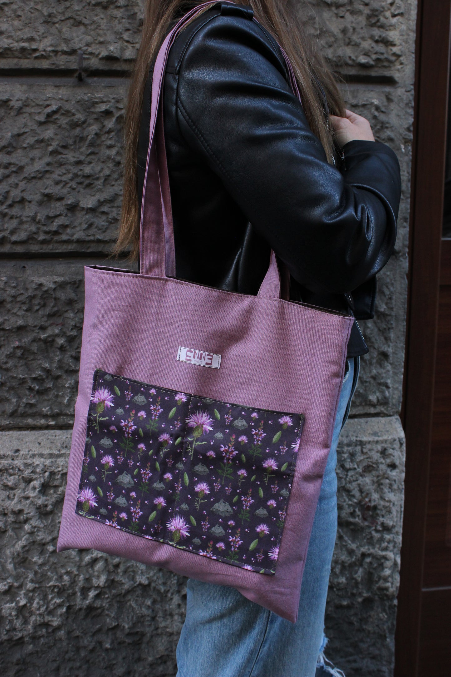 Tote bag